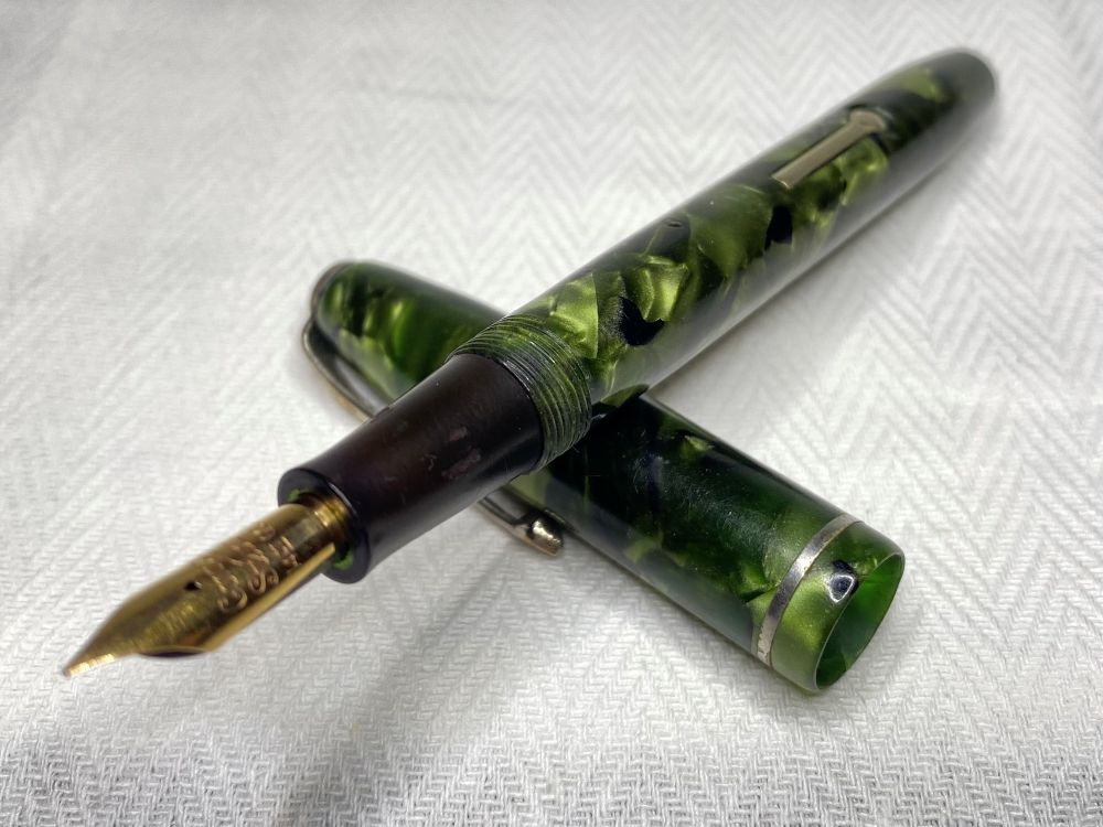 Conway Stewart 75 Green Marble